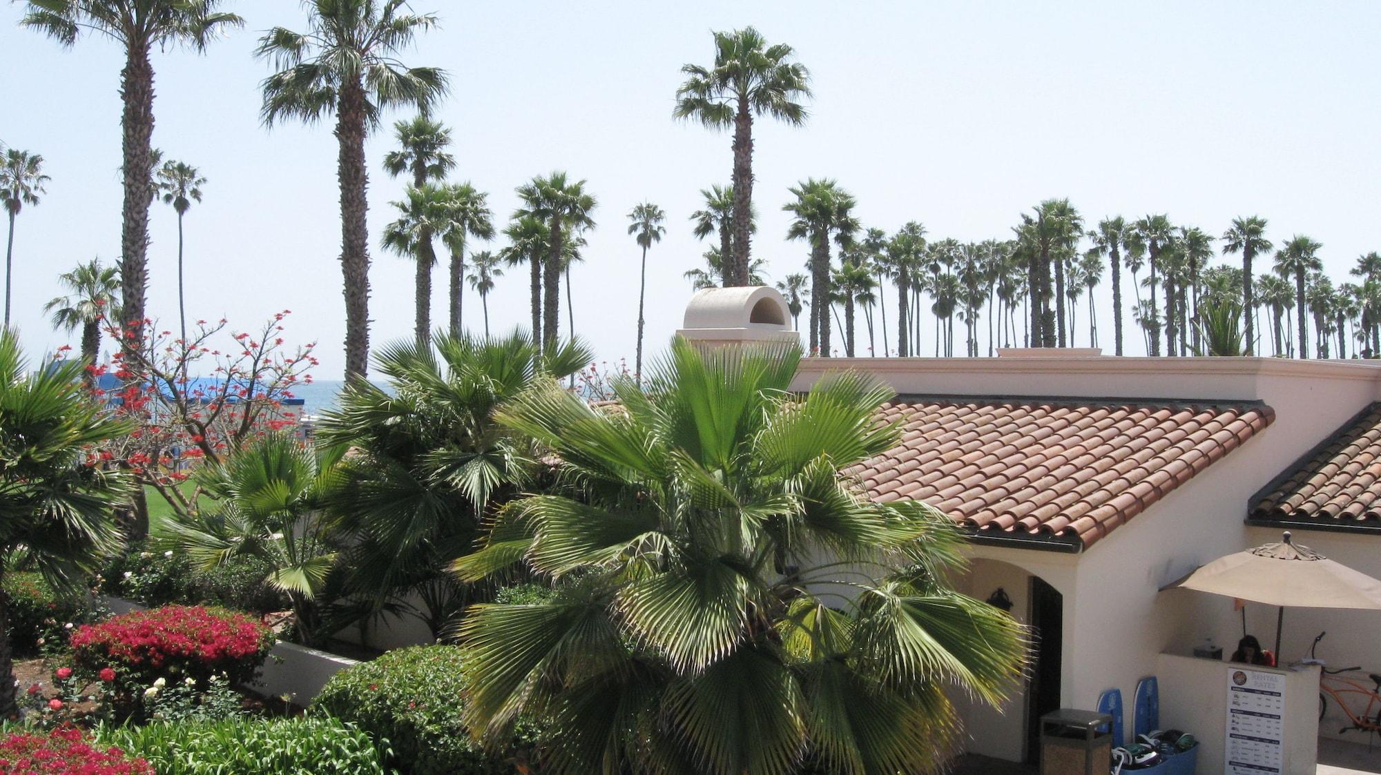 Hilton Santa Barbara Beachfront Resort Exterior photo