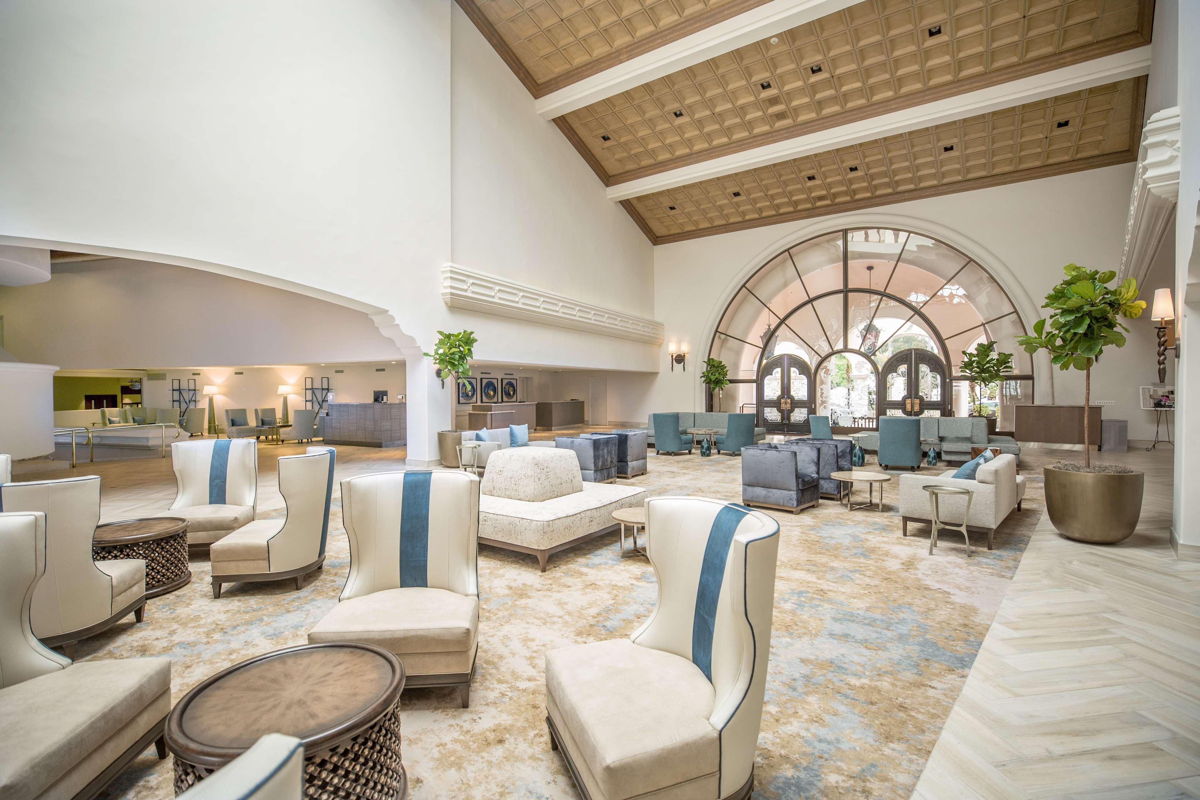Hilton Santa Barbara Beachfront Resort Exterior photo