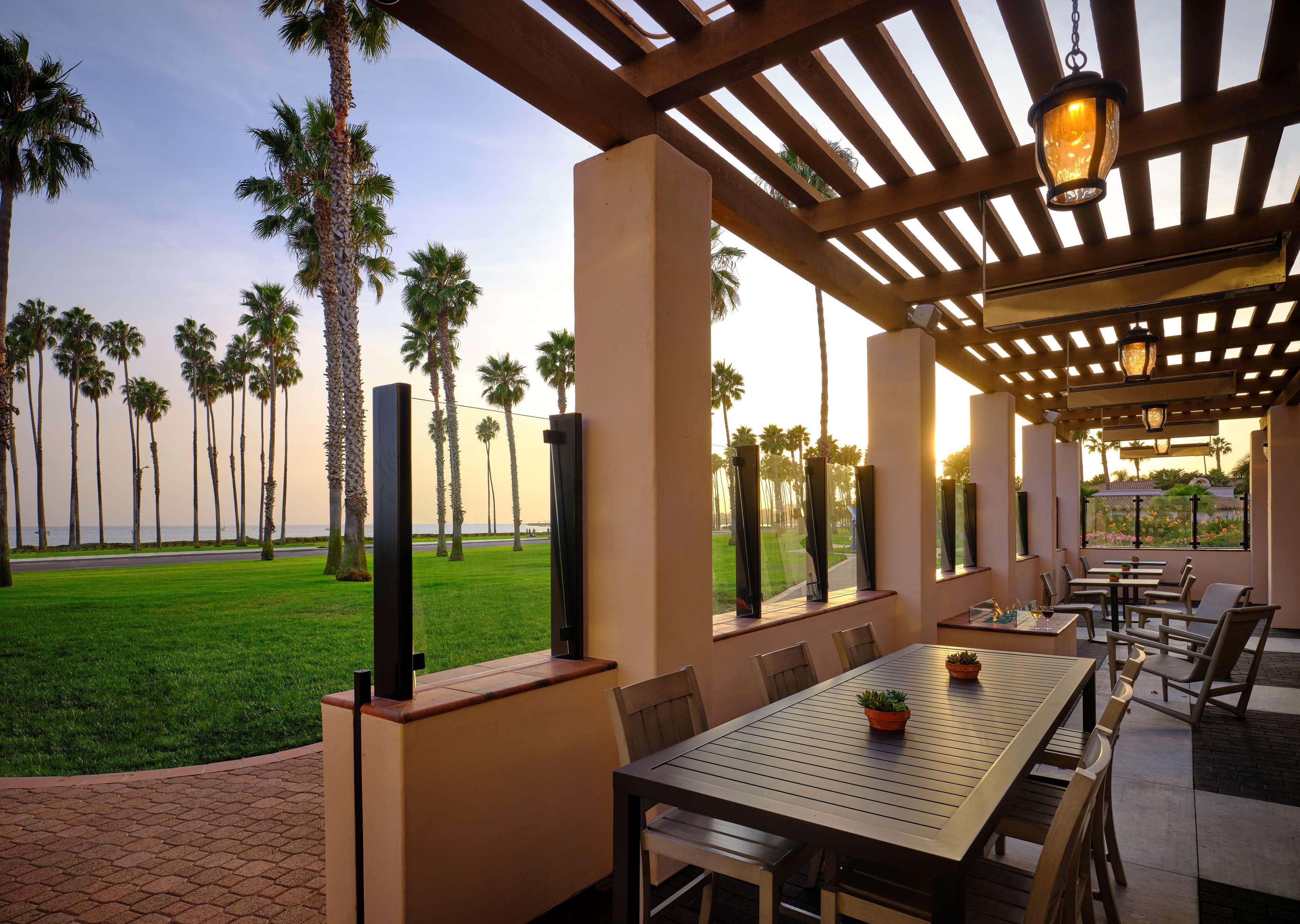 Hilton Santa Barbara Beachfront Resort Exterior photo