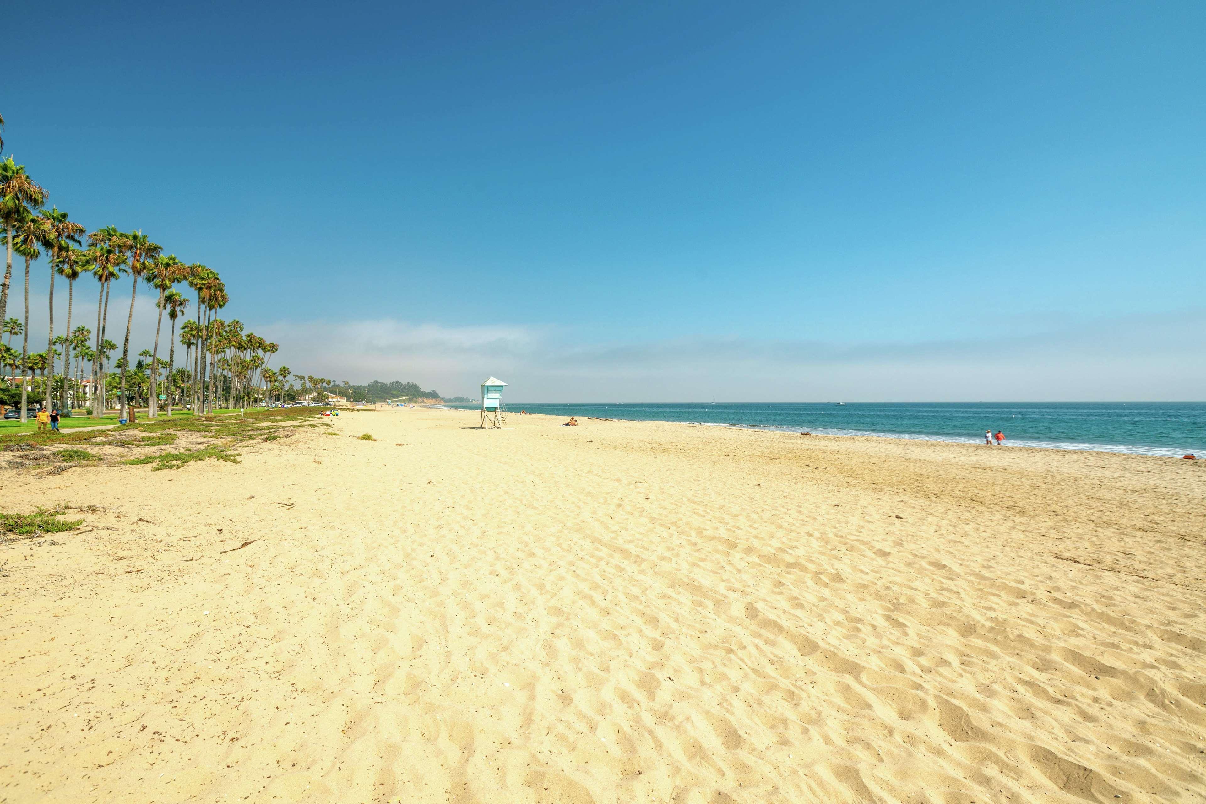 Hilton Santa Barbara Beachfront Resort Exterior photo