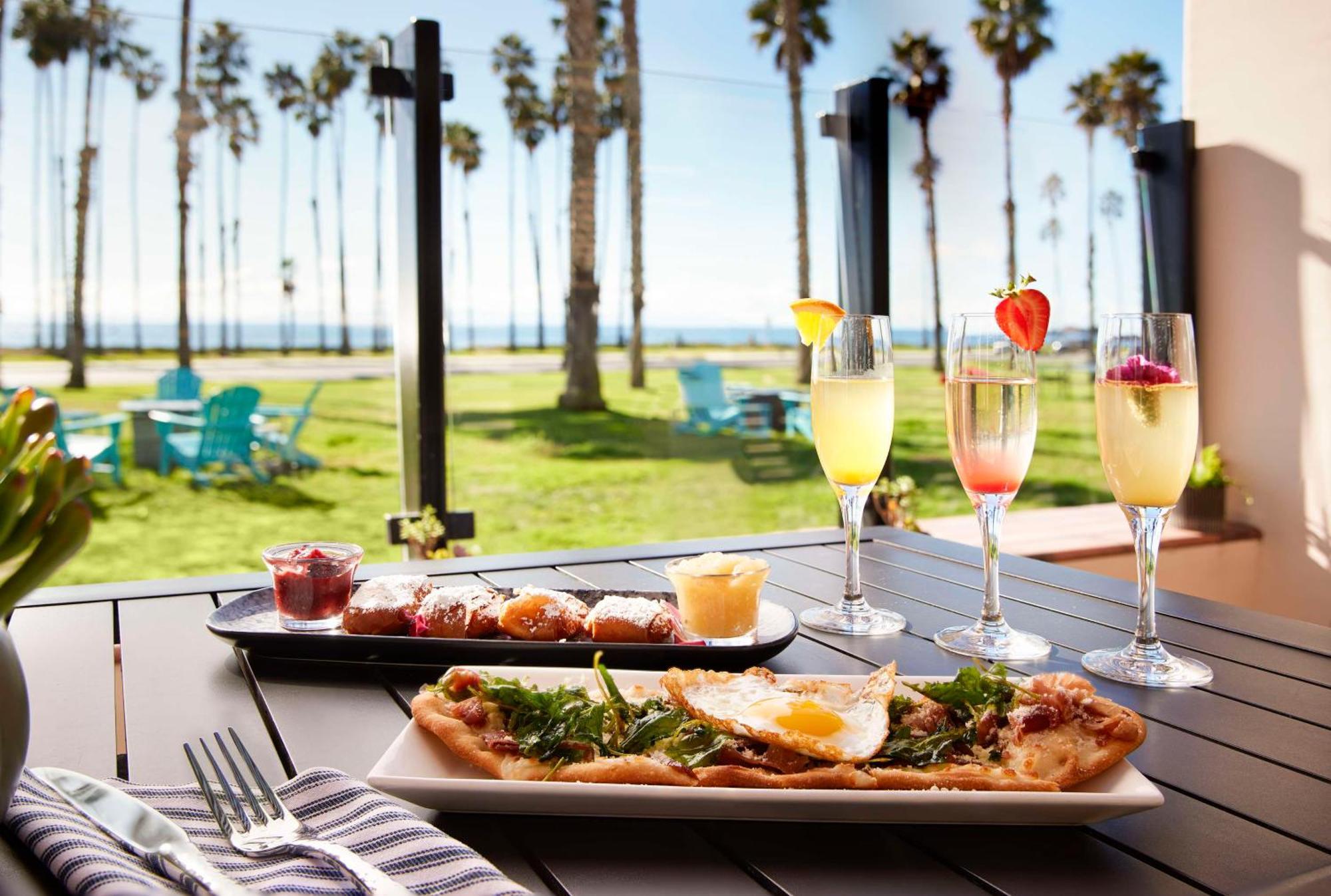 Hilton Santa Barbara Beachfront Resort Exterior photo