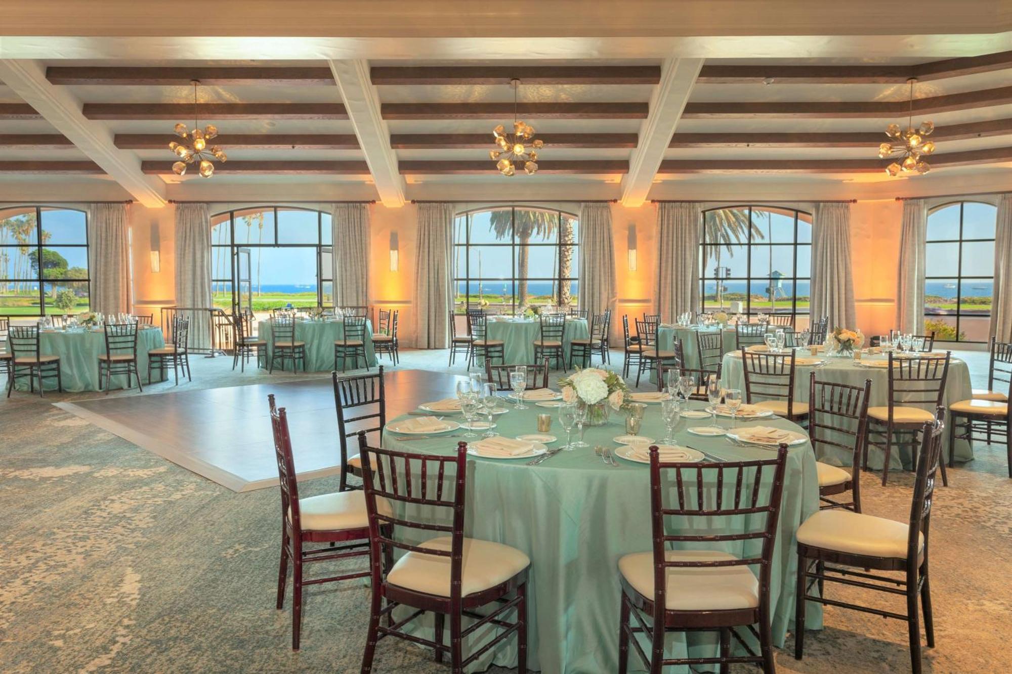 Hilton Santa Barbara Beachfront Resort Exterior photo
